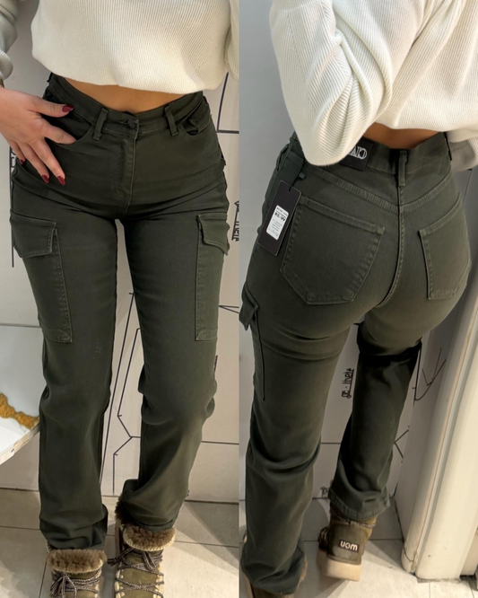 Cargo Fit Džeparke 617 u Maslinasto zelenoj boji