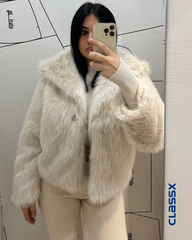 Kratka ženska bunda bela