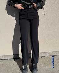 Elegantne crne pantalone