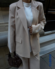 Bež žensko odelo sa prugama 10071