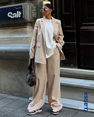 Bež žensko odelo sa prugama 10071